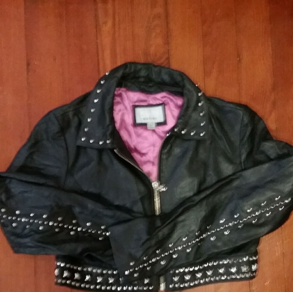 GENUINE LEATHER CROP JACKET